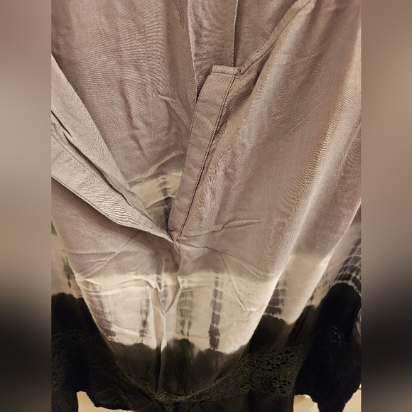 Solitaire womens 1X plus size Tie dye black gray shirt top short sleeves crochet - Picture 3 of 6